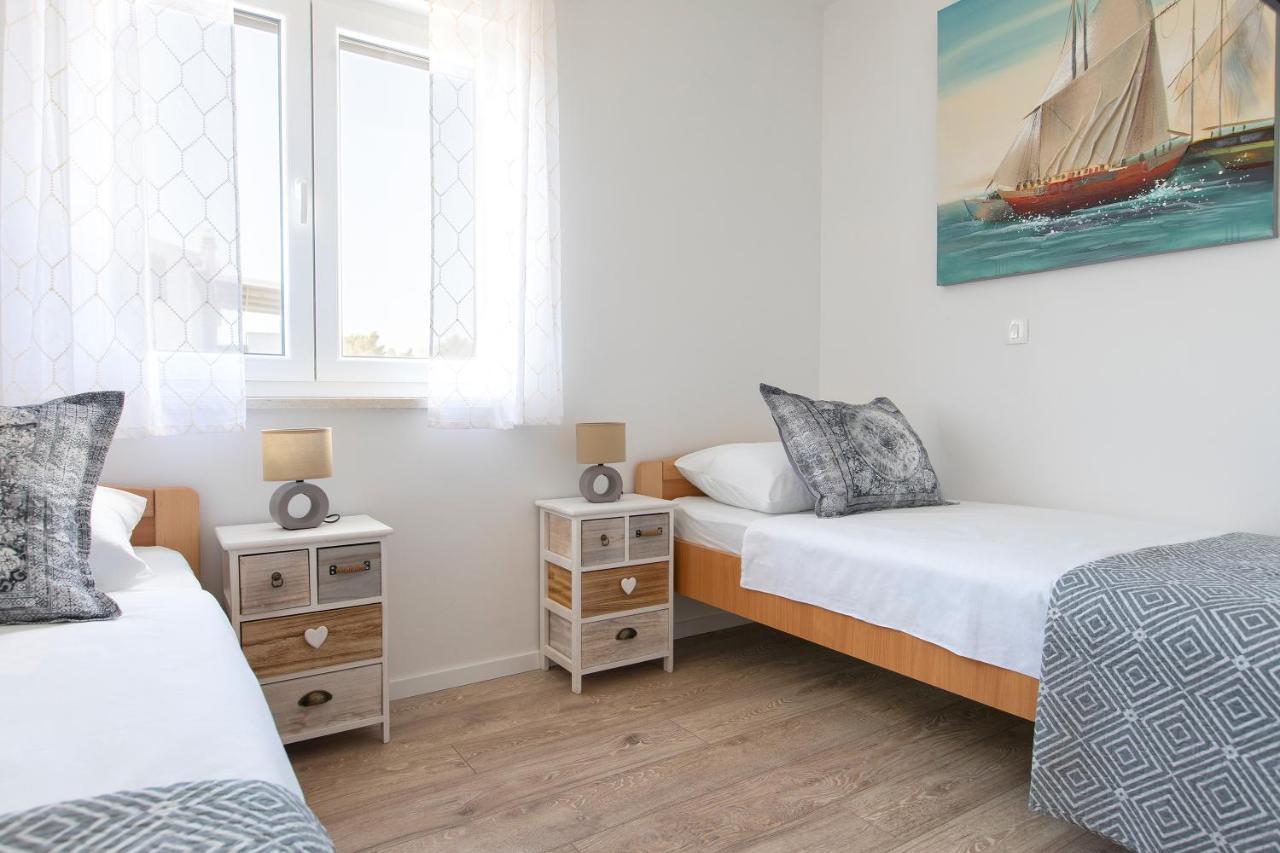 Sunny Island Apartment تروغير المظهر الخارجي الصورة